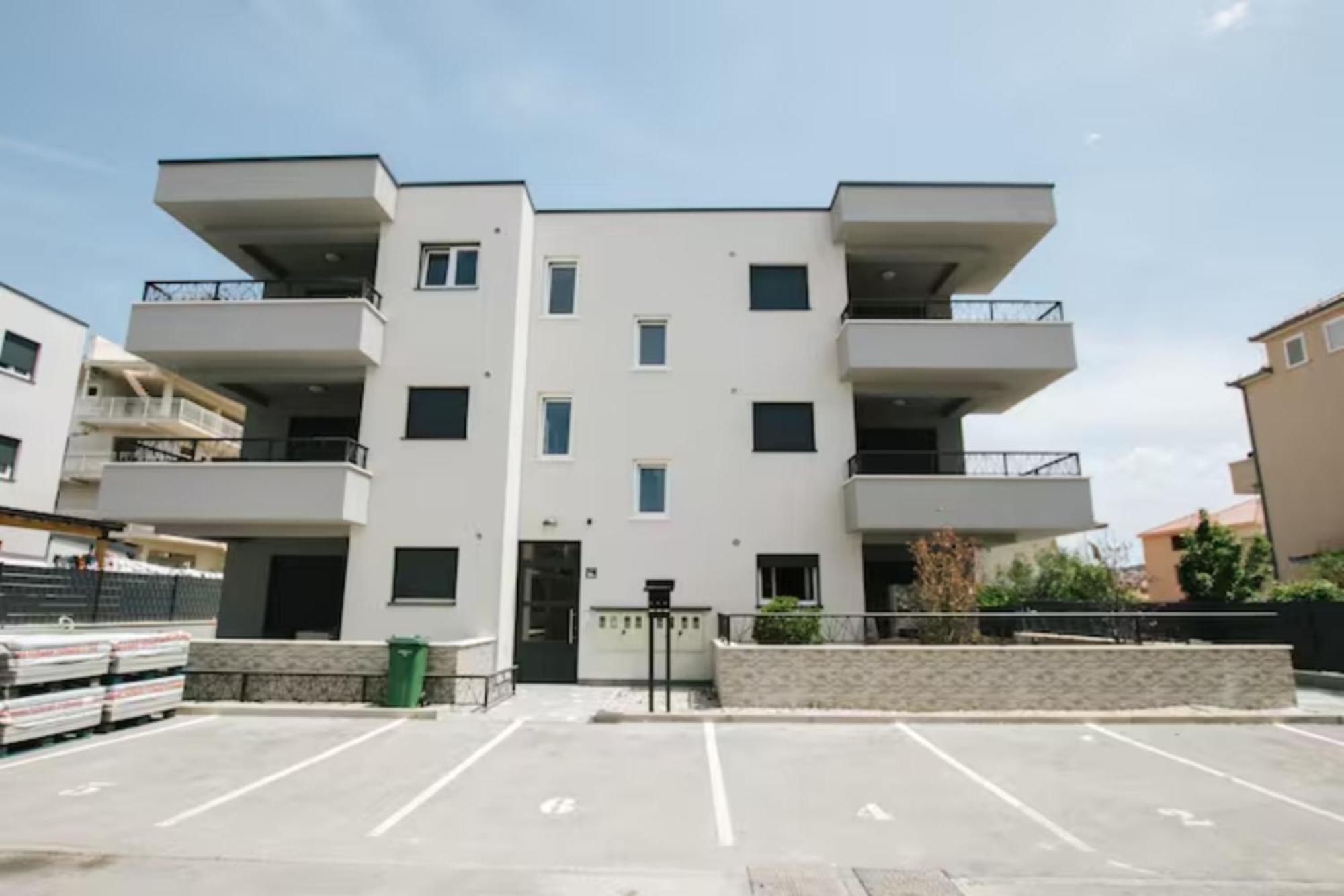 Apartment Luxury Marija *